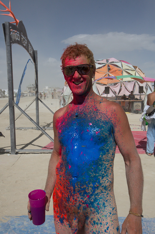 %_tempFileNameColorful%20people%20at%20Holi%20High%2015%