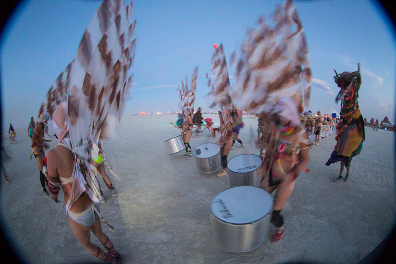 %_tempFileNameDrummers%20and%20dancers%20on%20Playa%2005%