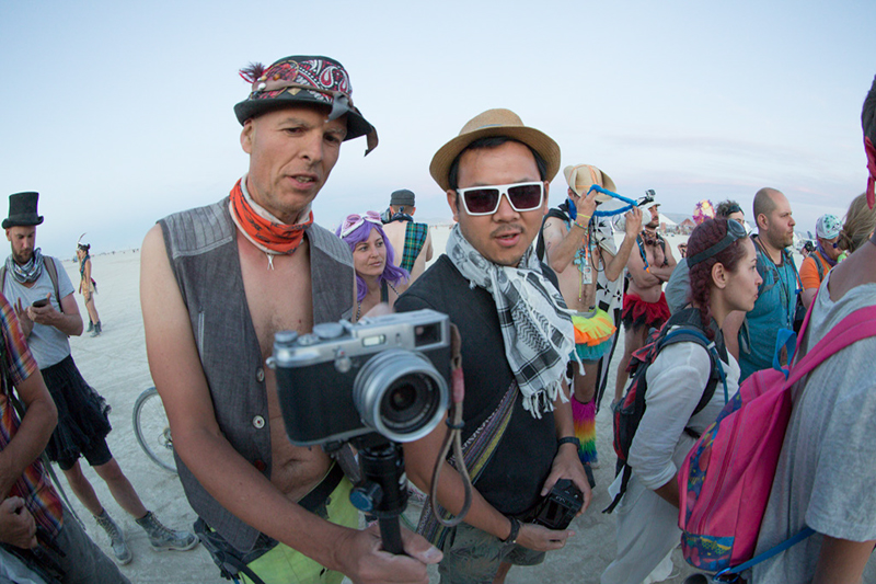 %_tempFileNamePhotographers%20on%20the%20Photo%20Walk%2020%