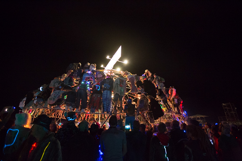 %_tempFileNameThursday%20night%20on%20the%20Esplanade%20098%