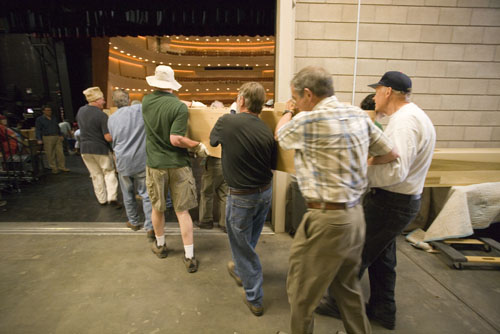 Unpacking Organ 140